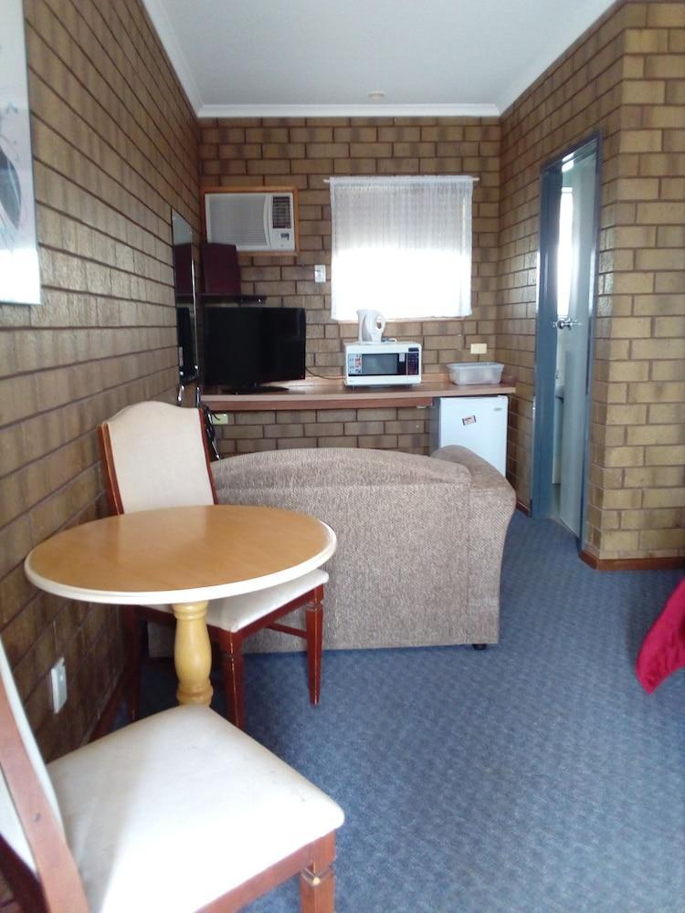 Airport Whyalla Motel Esterno foto