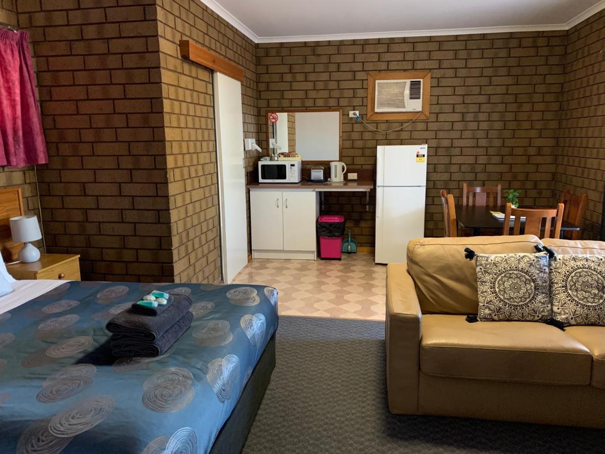 Airport Whyalla Motel Esterno foto